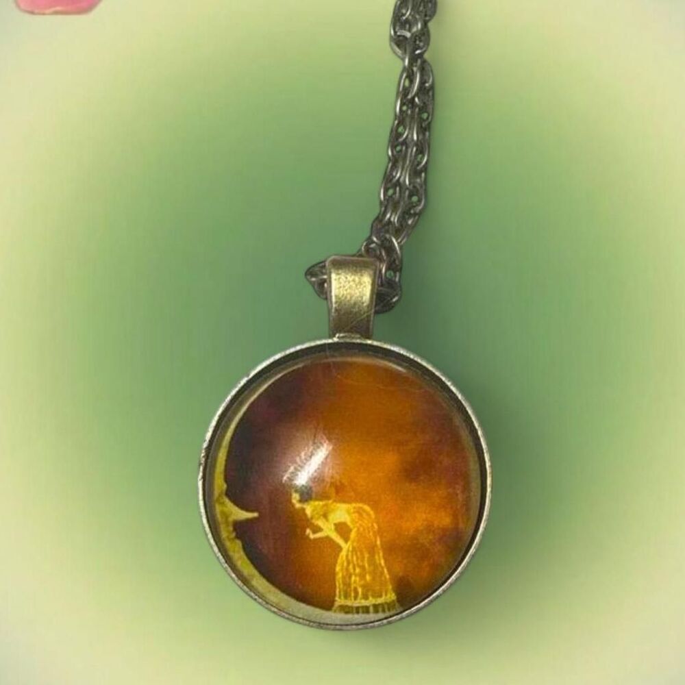 antique style moon pendant necklace